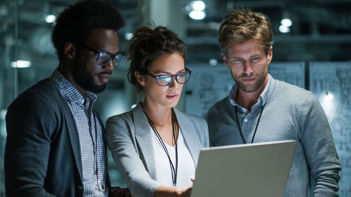 Fortwise CMMC experts reviewing a contractor's compliance program